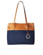 "Carácter, diseño y raíces: la exclusividad del autor gallego en tu armario."